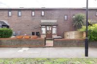 Modern Room with Bathroom & garden in a Shared House - No Kitchen - B&B Londra