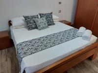 Appartamento con 2 Camere da Letto e Terrazza