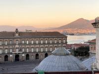 Regine & Re - B&B Napoli