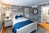 Room 3 – Deluxe Queen Room
