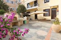 Efi Cozy Loft with Courtyard in Central Ermoupoli - B&B Ermoupoli