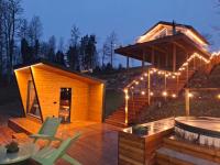 Lake view ODYL Off-grid Holiday House with Sauna and Hot-tub - Chambres d’hôtes