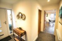 Rotherham - Rawmarsh - Great Customer Feedback - 2 Bed Bungalow - New Build - High End Furnishings - Wheel Chair Accessible - Large Enclosed Garden - Dog Friendly - Bed and Breakfast