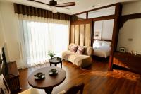 Studio Apartment with King Bed