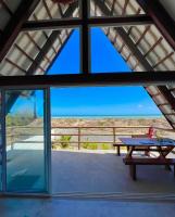 Unique Beach Tiny House - B&B