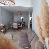 Apart Margarita, 1 dormitorio con balcón y cochera - Ferienwohnung