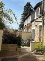 Charmante petite maison indépendante, au calme - Bed and Breakfast