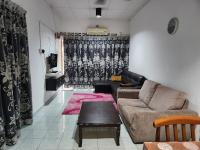 D'Haja 6 KLIA Sepang with 3 AC & FREE Wi-Fi - B&B
