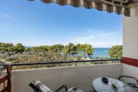 Apartment Ivana with Sea View - Pet Friendly - B&B