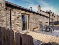Neat Cottage, seaside cosy converted barn for 4 - B&B