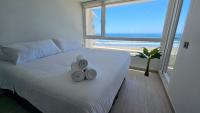 Two-Bedroom Apartment with Balcony and Sea View