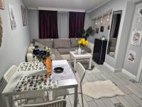 BELLA Luxury Penthouse with outside JACUZZI and Barbecue area - Ferienwohnung