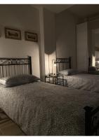 Twin Room with Private External Bathroom