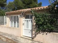 pretty gite with pool in cavaillon, beautiful view on the luberon mountains, 4 people. - B&B