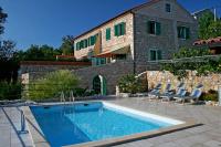 Villa mit 2 Schlafzimmern und privatem Pool