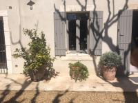Provencal farmhouse, pool, pool house, countryside Plan d’Orgon, Provence - 8 people - B&B
