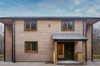 Beresford, woodland lodge, sauna, hot tubs & games for 18 - Chambres d'hôtes Oakamoor