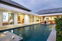 Wonderful 4Br Villa in Seminyak - B&B