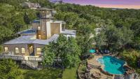 Canyon Lake Lighthouse - B&B
