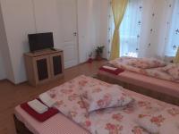 Vierbettzimmer mit Bad