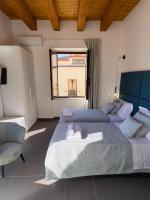 Tweepersoonskamer met 2 Aparte Bedden en Eigen Badkamer