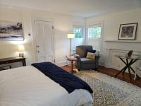 Heart Historic Ridgefield Studio WALK to town - B&B Ridgefield