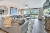 Sand Dunes Townhome C1 - Bed and Breakfast St. Pete Beach