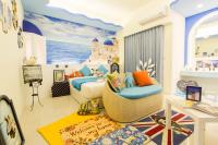 Zimmer mit Queensize-Bett und Balkon