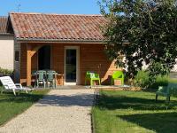 Maisonnette au calme, grand jardin privatif, accueil vélos et motos - Chambres d'hôtes Sancé