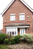 Spacious 4 Bed house with parking and garden at Reading - B&B Reading