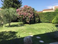 Cigales sous oliviers - B&B