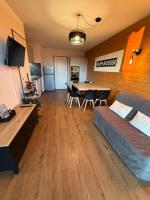 Le Cocon 4 Saisons - Les Domaines de LArselle à Chamrousse 1700 - Droseras A14 - Classé 3 étoiles - B&B Chamrousse