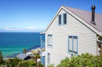 Starboard House - Characterful house above Glencairn beach - sleeps 6 - B&B