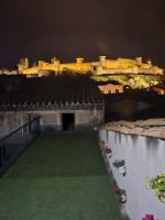 Vue Cité Médiévale Castel View - B&B