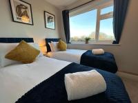 Indulgent Cozy 2 BR Home - B&B Swindon