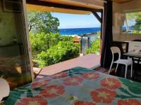 Ocean Side Bungalow - Bed and Breakfast