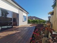 Brand New 2-Bedroom Retreat in Quiet Cul-de-Sac - B&B Hamilton