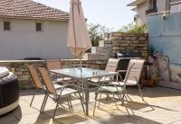 Balchik Sea View Escape 5BR Luxury with Hot Tub & Free Parking - B&B Balchik