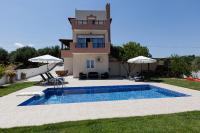 Marina Villa, a nature inspiring retreat - B&B Pérama