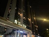 Cozy Sky House BSD by AH Property - Bed and Breakfast Samporo