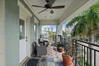 Walk to Everything Downtown EAT - SHOP - PLAY - B&B St. Petersburg