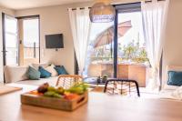 Appartamento con 2 Camere da Letto e Vista Piscina