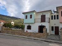 Deluxe One-Bedroom Apartment with Garden View