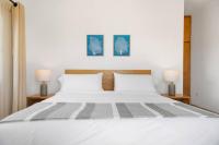 Pineda Suite # 301 with Great Location, Rooftop, Private Parking and Housekeping - Chambres d'hôtes La Paz