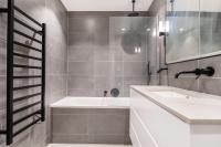 Warmly Relaxed Apart, 5beds, 5mins walk to tube station, 10mins to Westend, Ctral London - B&B