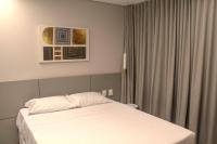Deluxe One-Bedroom Apartment with Ocean View