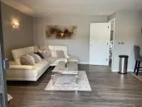 Hideaway Bay - B&B Swansea