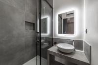 MAISON LE GRATTE CIEL - séminaire ou famille, salle de réunion, 8 chambres Clim, Jardin & Salle de sport - Chambres d'hôtes Villeurbanne