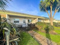 Chalet With Free Wifi At Rainbows End Near A Lovely Norfolk Beach Ref 31002R - B&B