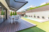 The Orange House, Barcelona, Luxury Villa - B&B Montgat